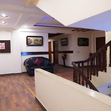 National Hotel Лахор Экстерьер фото