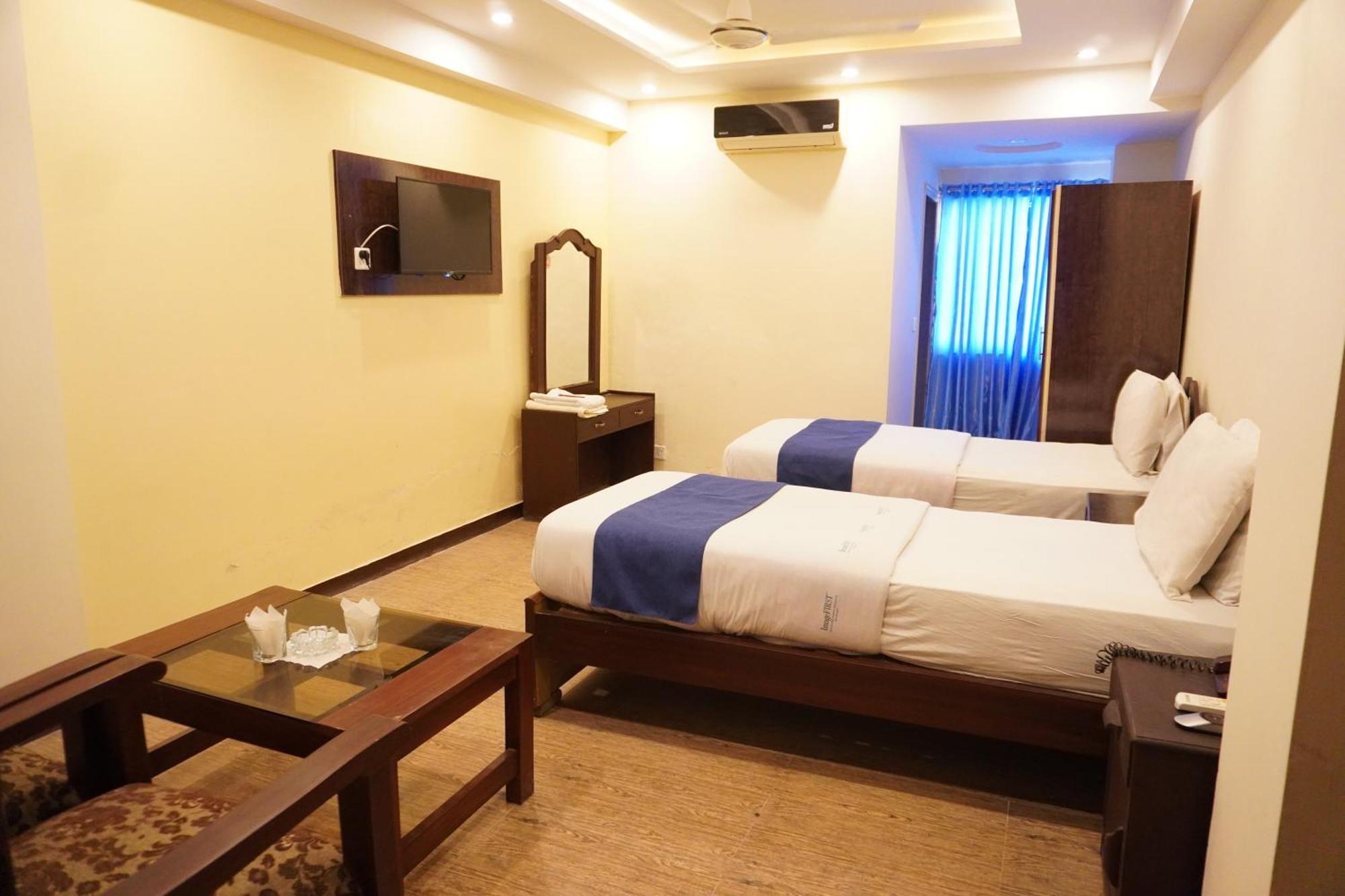 National Hotel Лахор Экстерьер фото