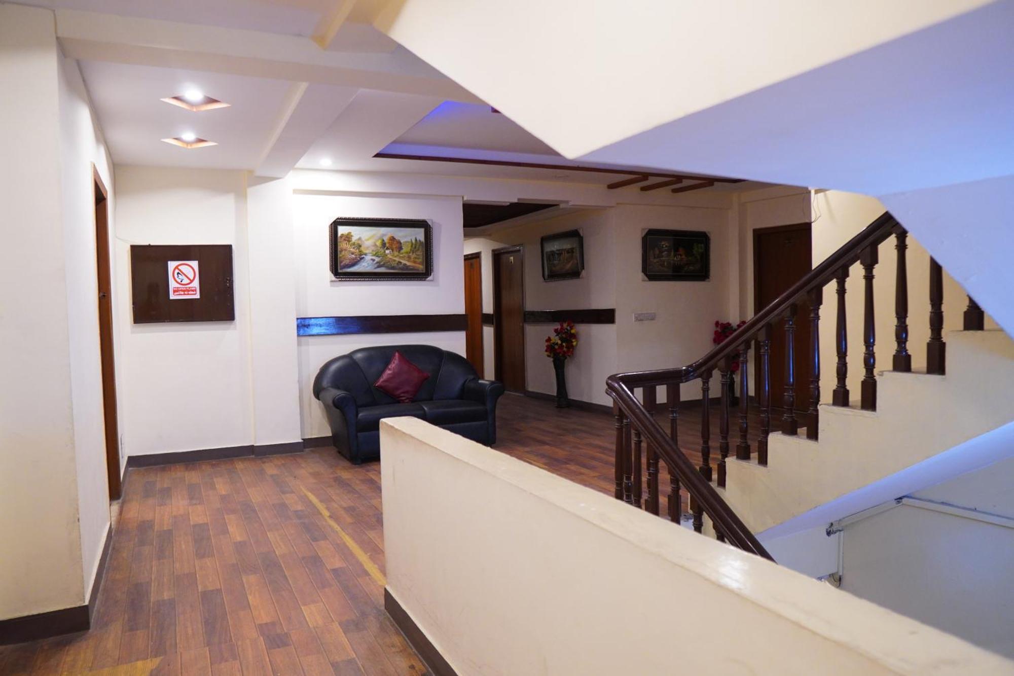 National Hotel Лахор Экстерьер фото
